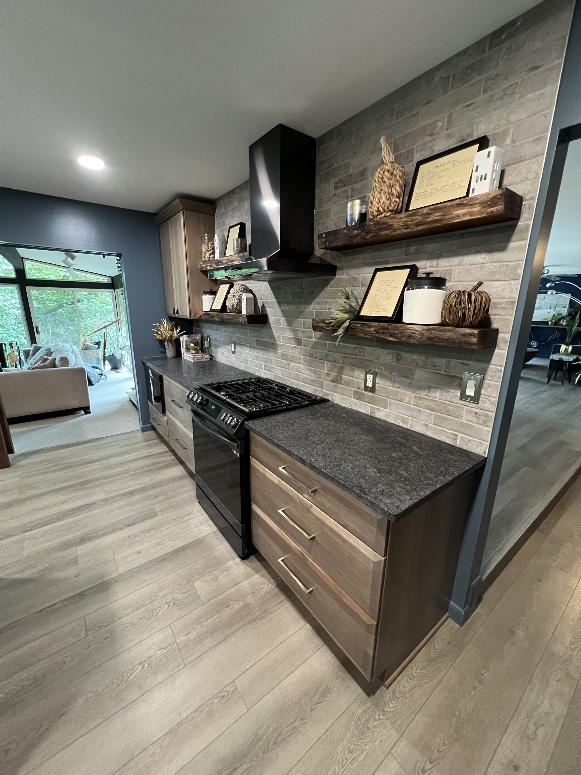 20220901_190131692_iOS