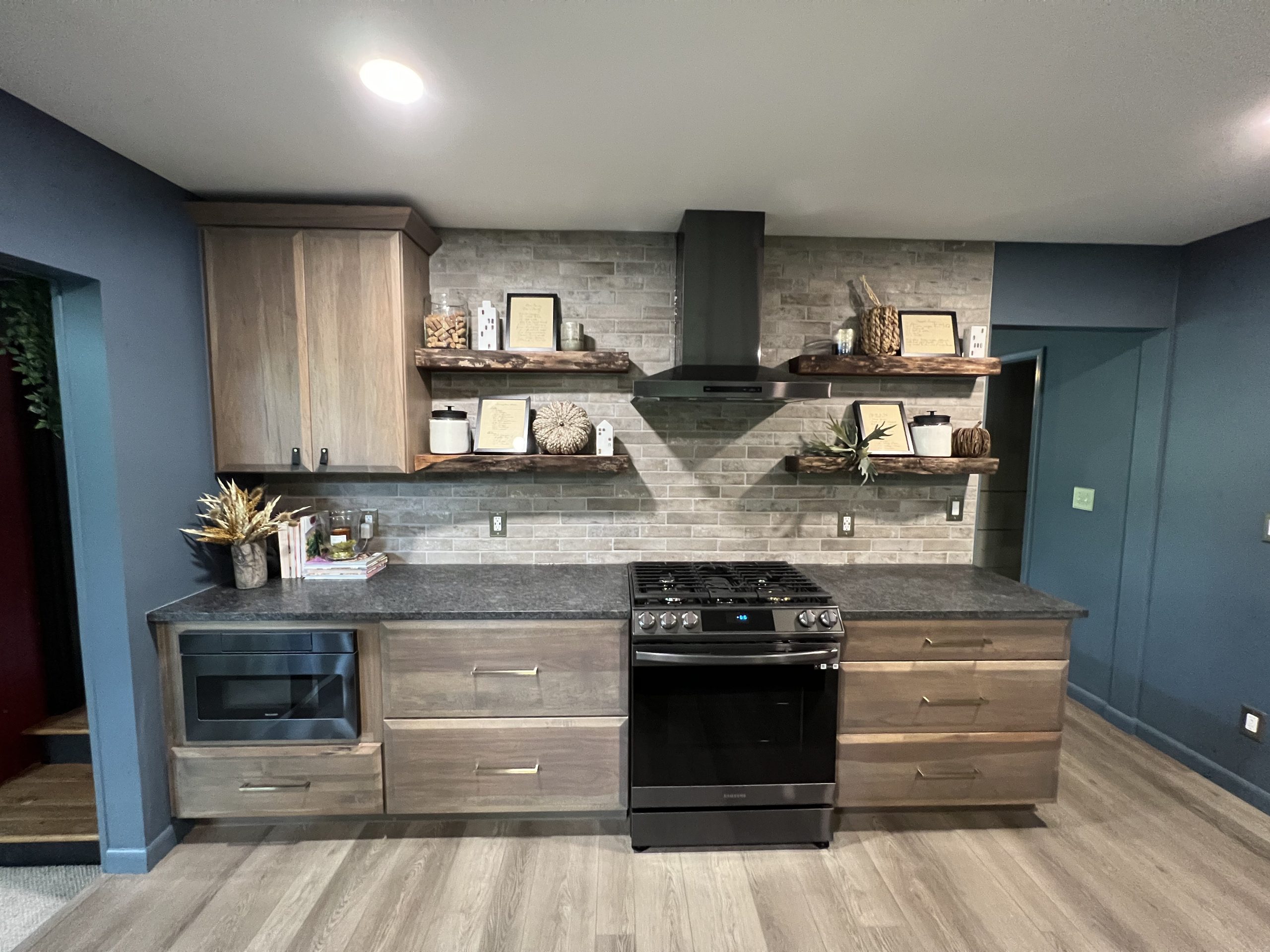 20220901_190943760_iOS